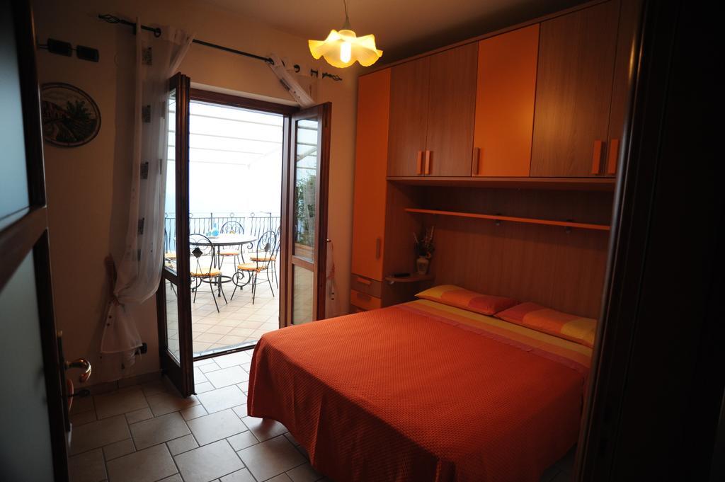 Bed and Breakfast La Mela Blu Фуроре Номер фото